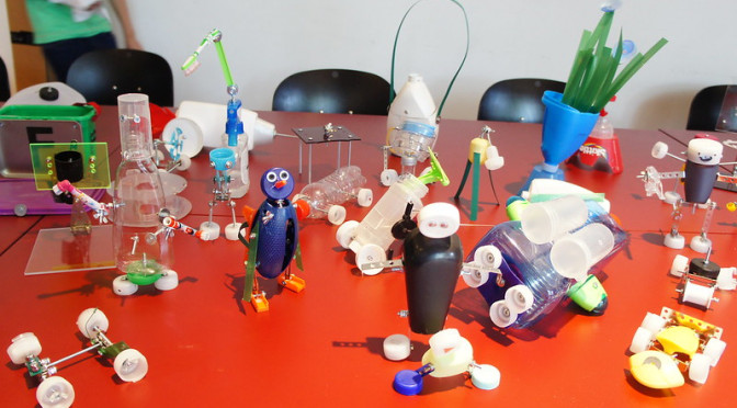 Alles Plastik oder was? (Foto: Mifactori, CCBY 2.0)